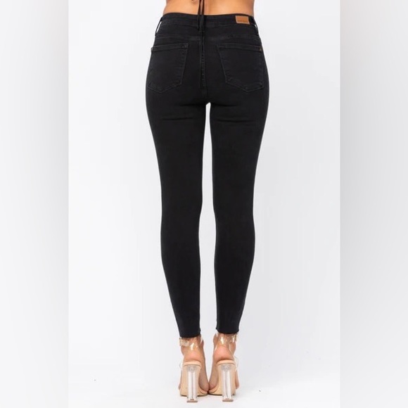 NWT Judy Blue Leopard Patch Skinny Black Jeans - Picture 5 of 10